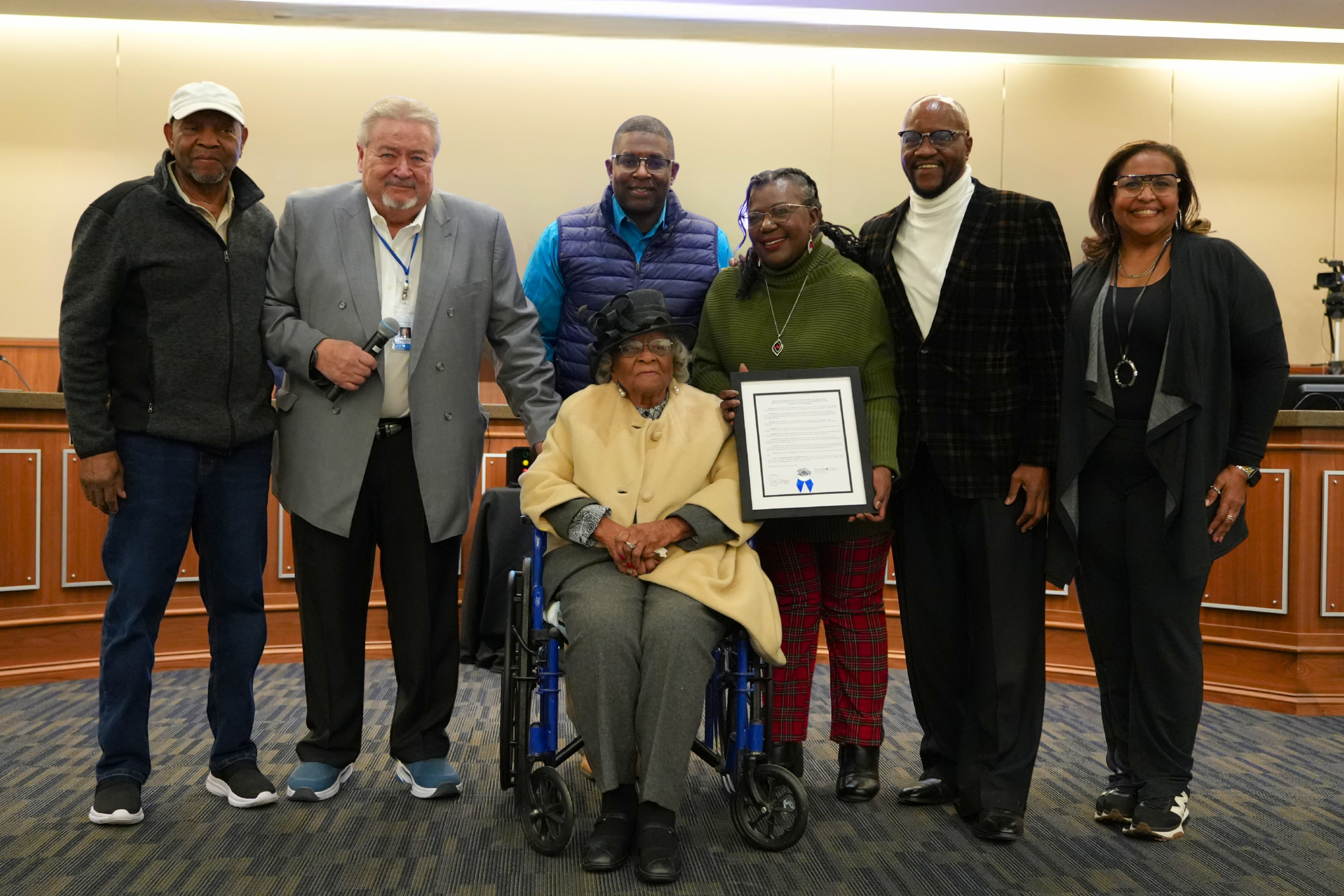 Mrs. Cannon and Family with Mayor Wilson Mrs. Cannon and Family with Mayor Wilson